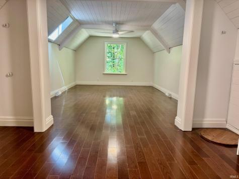 115 W The Woods Bedford IN 47421