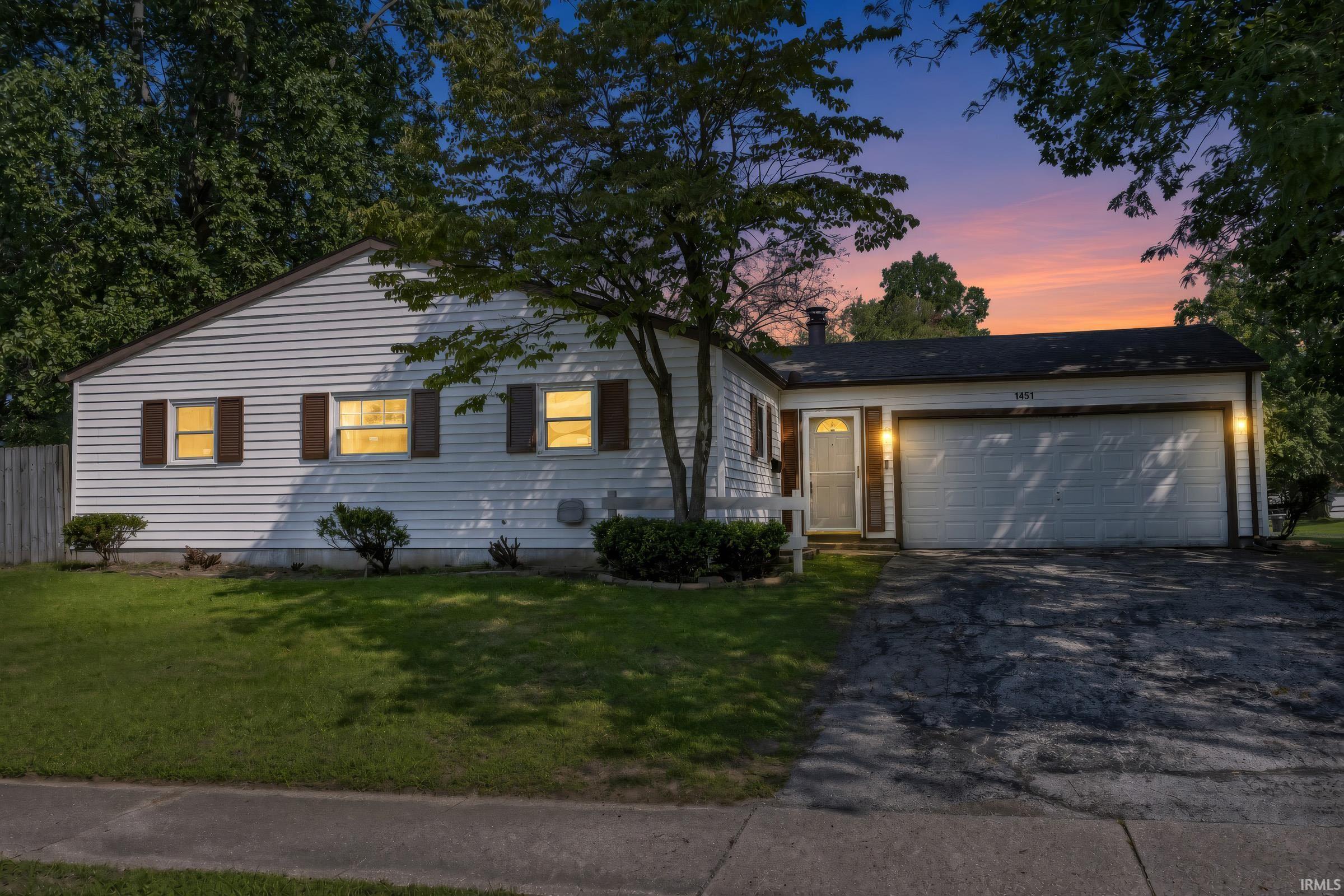 1451 Sutherland Lane South Bend IN 46614