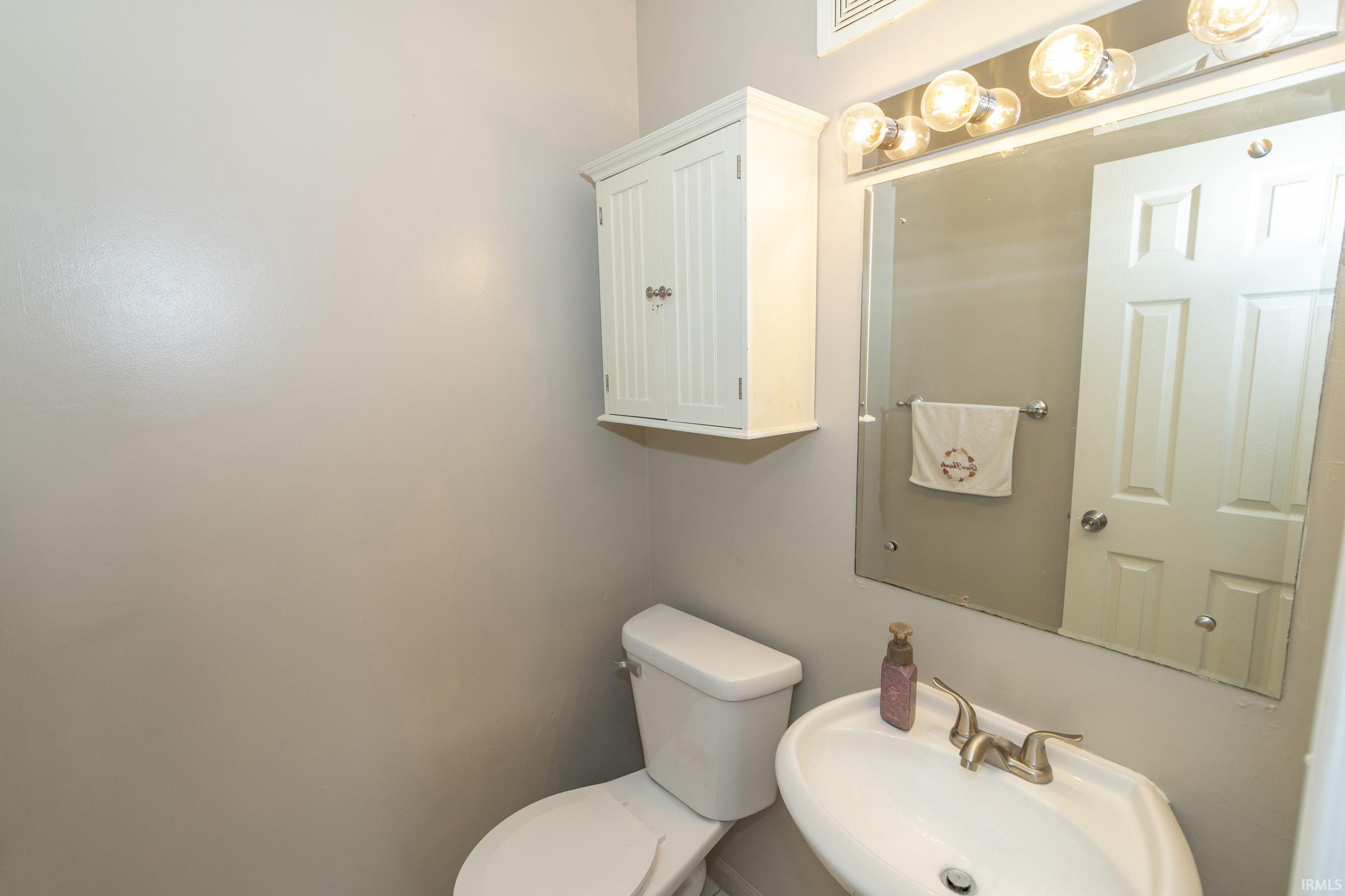 1451 Sutherland Lane South Bend IN 46614