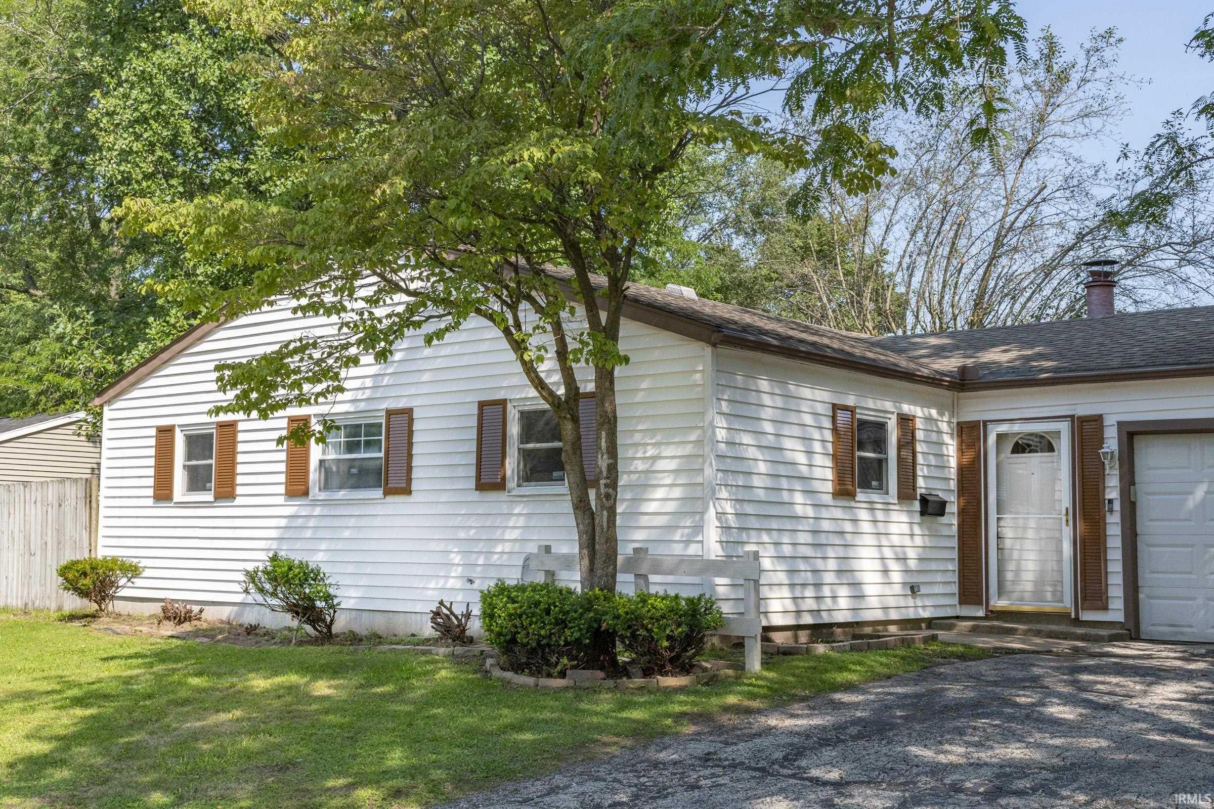1451 Sutherland Lane South Bend IN 46614