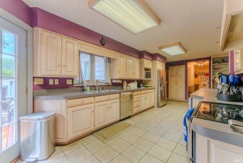 511 Crown Hill Drive E Wabash IN 46992
