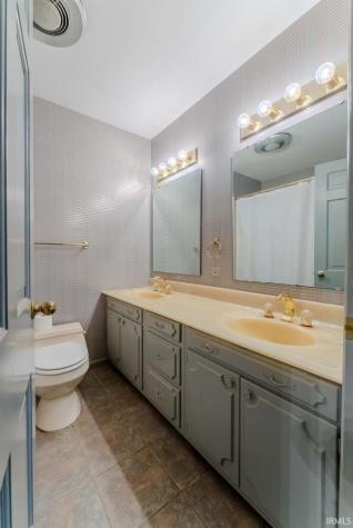 511 Crown Hill Drive E Wabash IN 46992