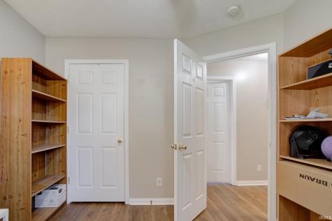 9940 Chatteris Road Evansville IN 47725