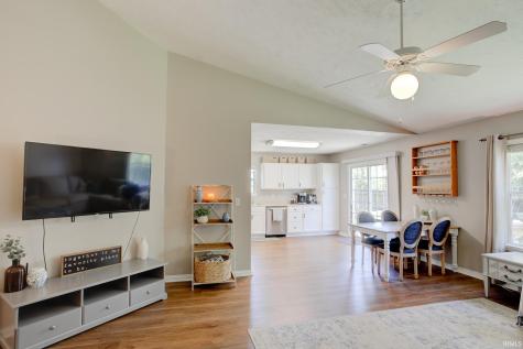 9940 Chatteris Road Evansville IN 47725