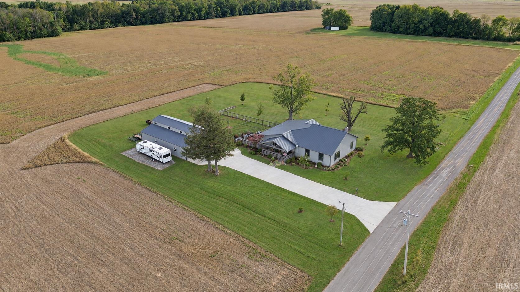 6607 E Red Road Vincennes IN 47591