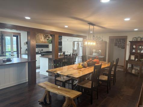 6607 E Red Road Vincennes IN 47591