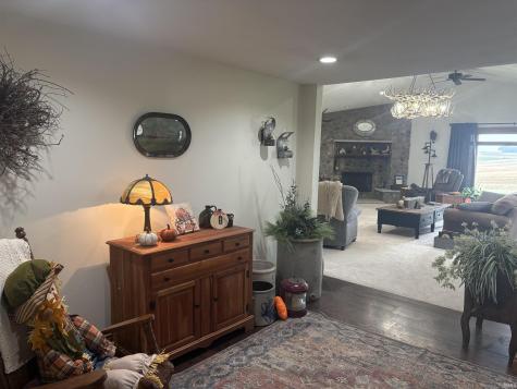 6607 E Red Road Vincennes IN 47591