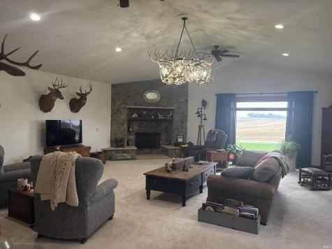 6607 E Red Road Vincennes IN 47591