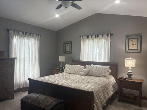 6607 E Red Road Vincennes IN 47591