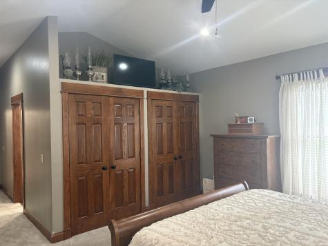 6607 E Red Road Vincennes IN 47591