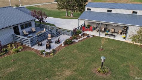 6607 E Red Road Vincennes IN 47591