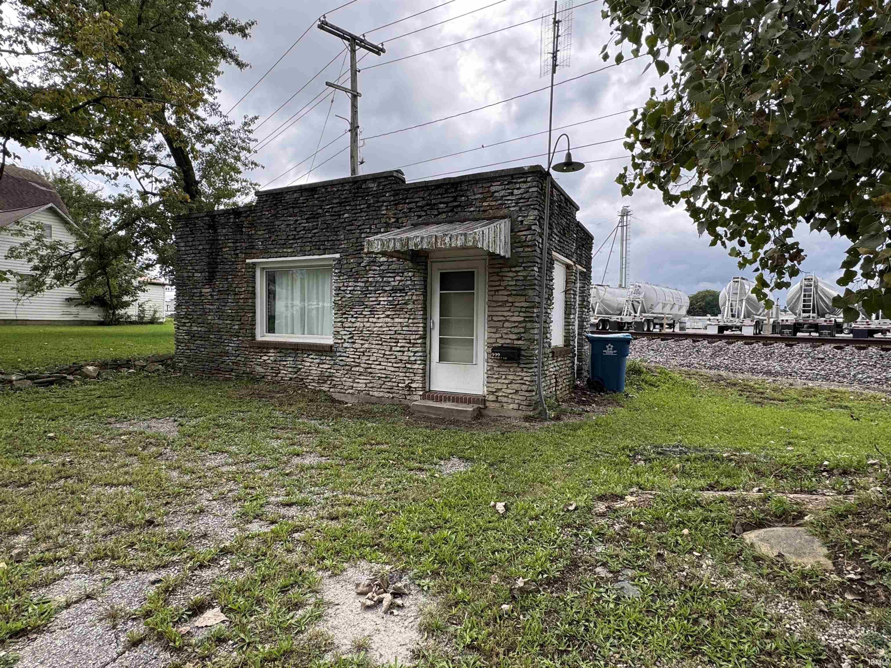 222 N Oak Street Bluffton IN 46714