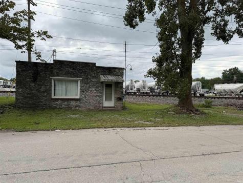 222 N Oak Street Bluffton IN 46714