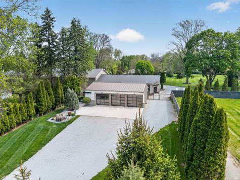 11199 NE Wawasee Drive Syracuse IN 46567