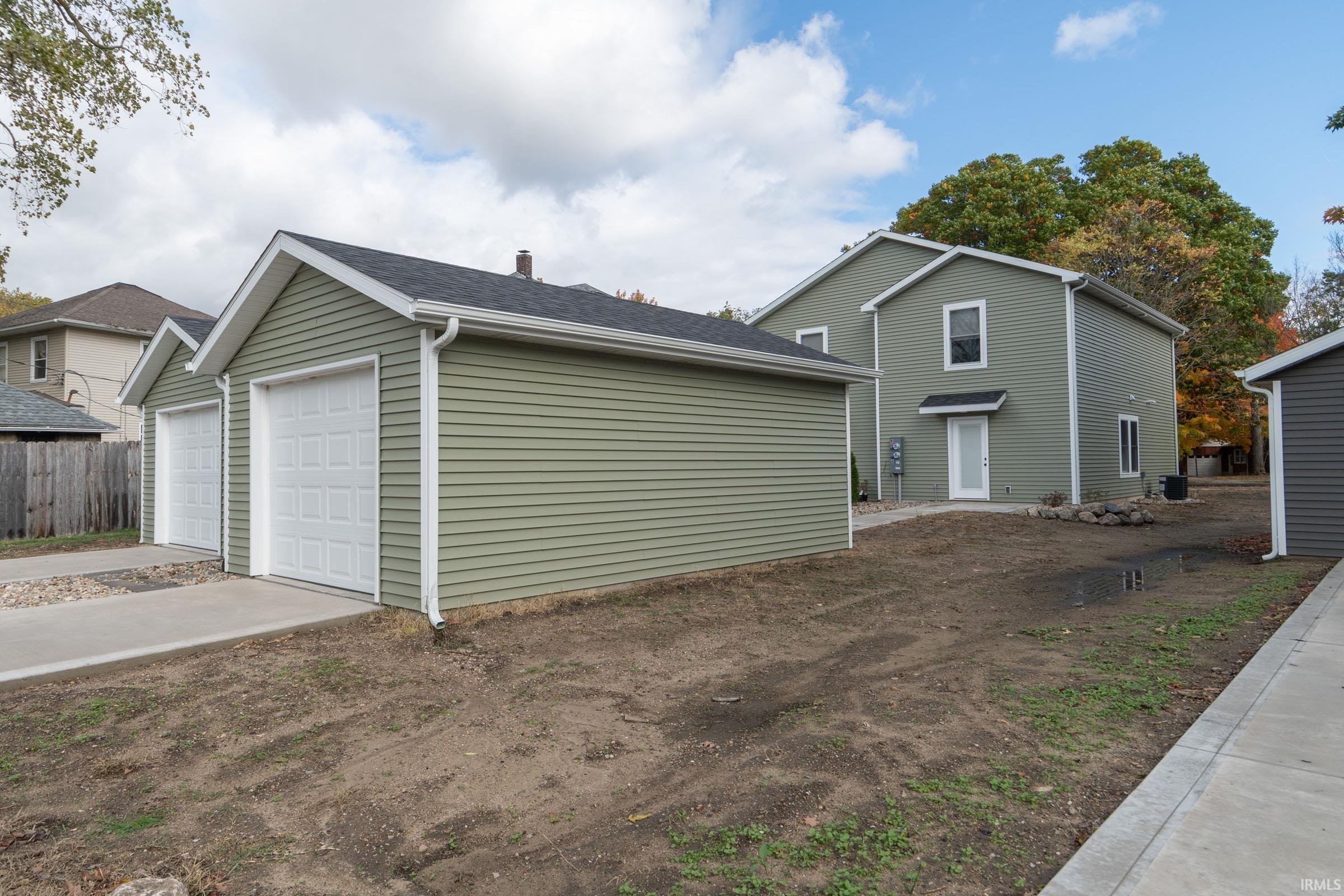 1119 Edwardsburg Avenue Elkhart IN 46514