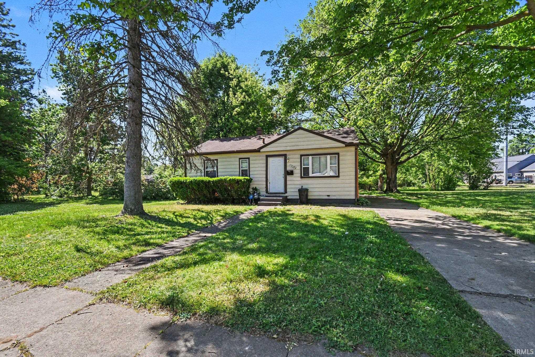 1242 Howard Street South Bend IN 46617
