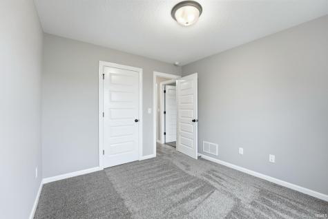 995 Lagonda Trail Fort Wayne IN 46818
