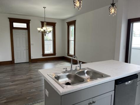 37 W Taylor Street Huntington IN 46750