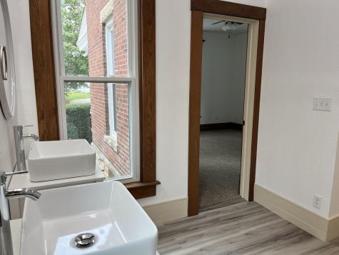 37 W Taylor Street Huntington IN 46750