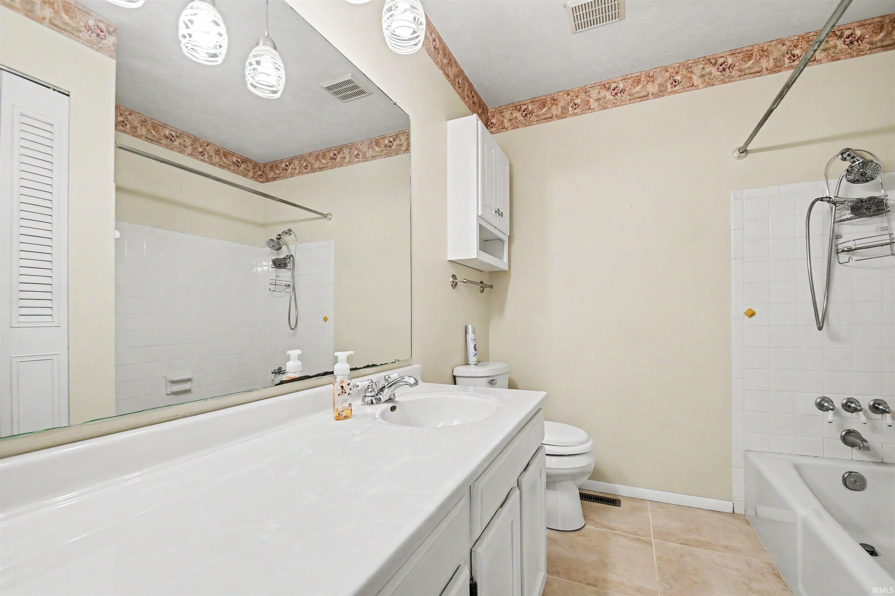 5601 Cape Cod Lane South Bend IN 46614