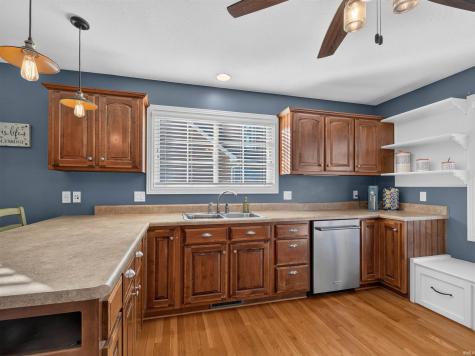 1927 Klehm Court Fort Wayne IN 46814