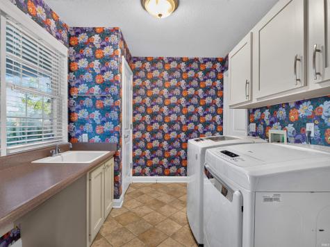 1927 Klehm Court Fort Wayne IN 46814