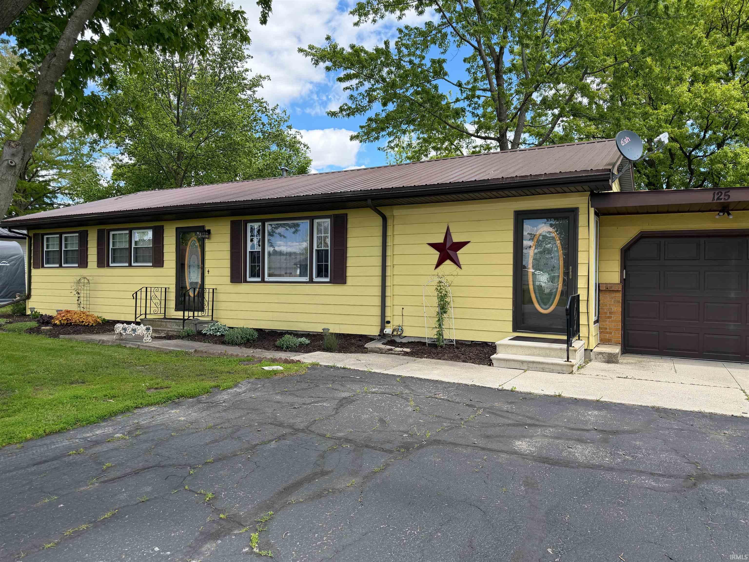 125 Bittersweet Lane Geneva IN 46740