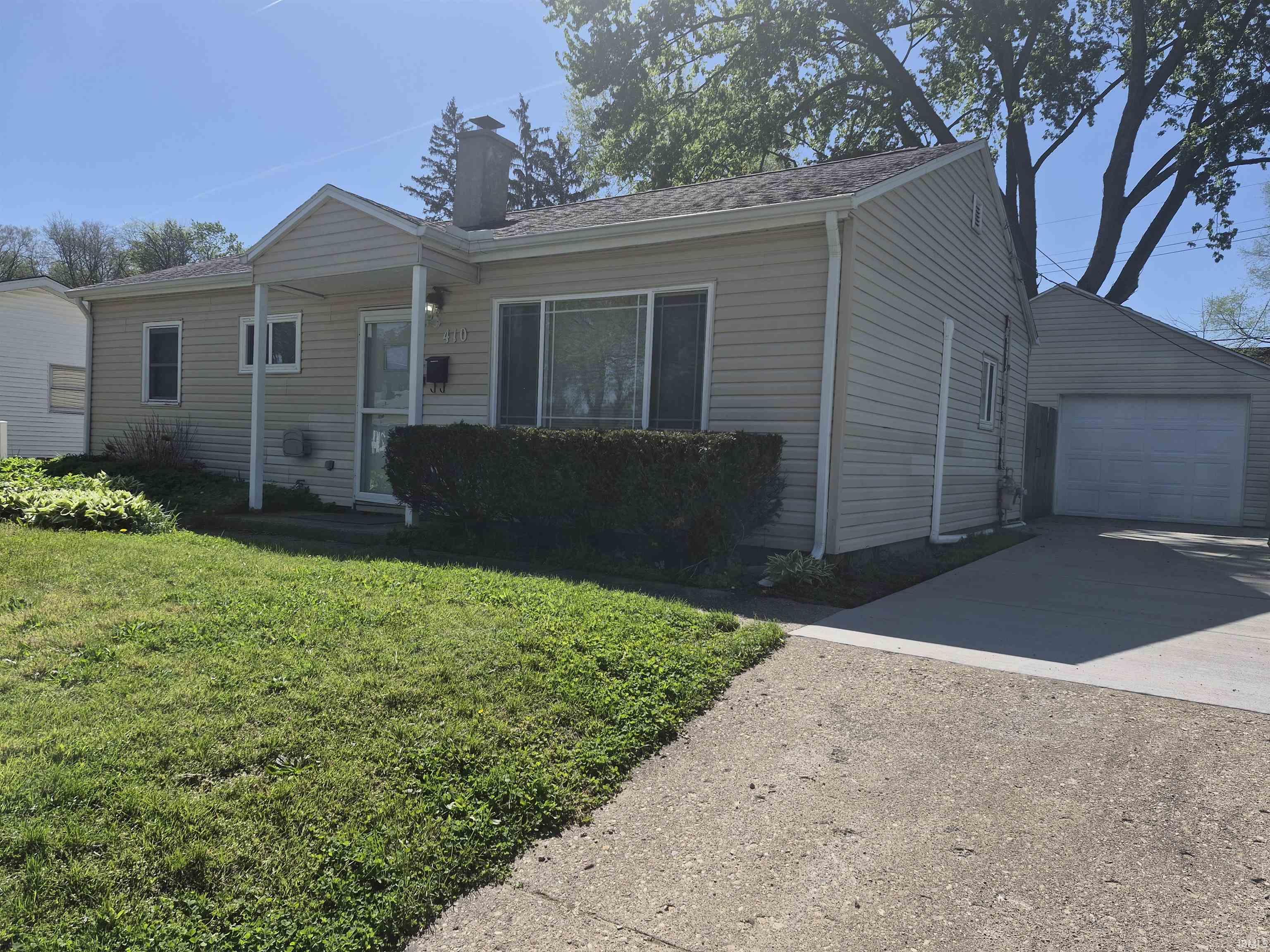 410 Barbie Street South Bend IN 46614