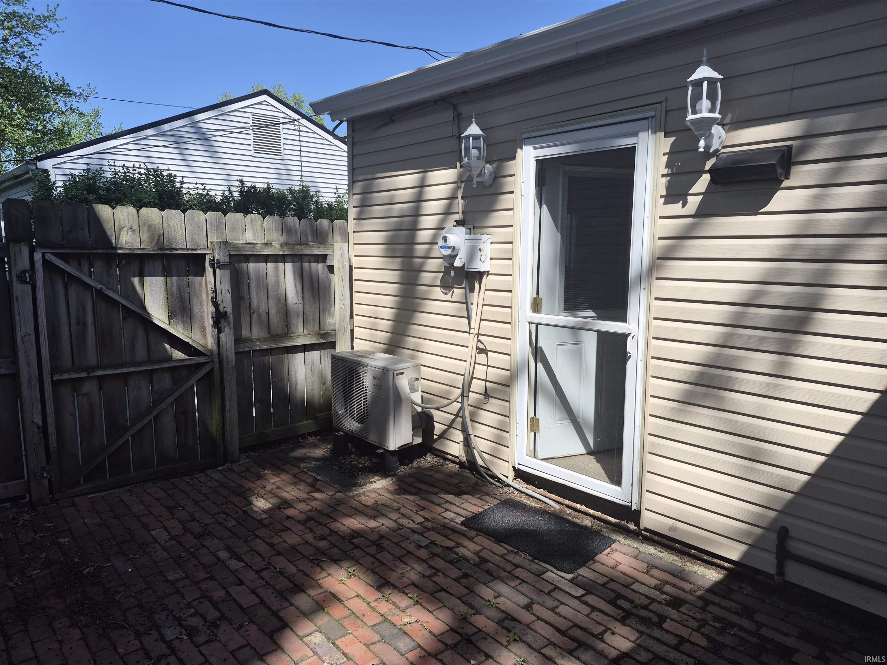 410 Barbie Street South Bend IN 46614