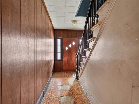 525 Lavina Street Fort Wayne IN 46802