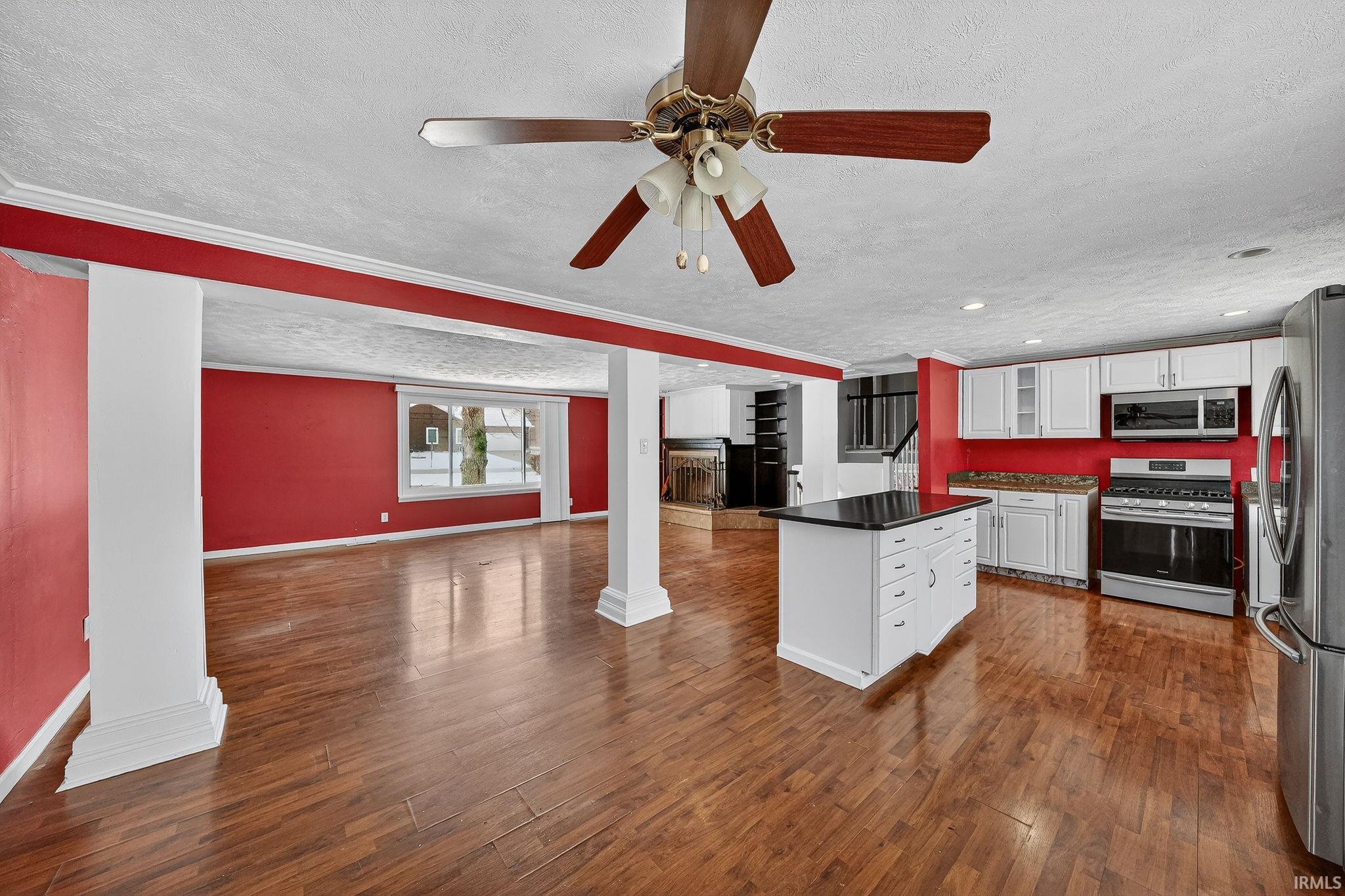 52040 Avanelle Street Granger IN 46530