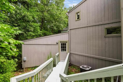 2812 W Fawkesway Drive Bloomington IN 47404
