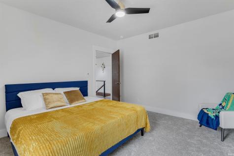 1229 Miner Street South Bend IN 46617