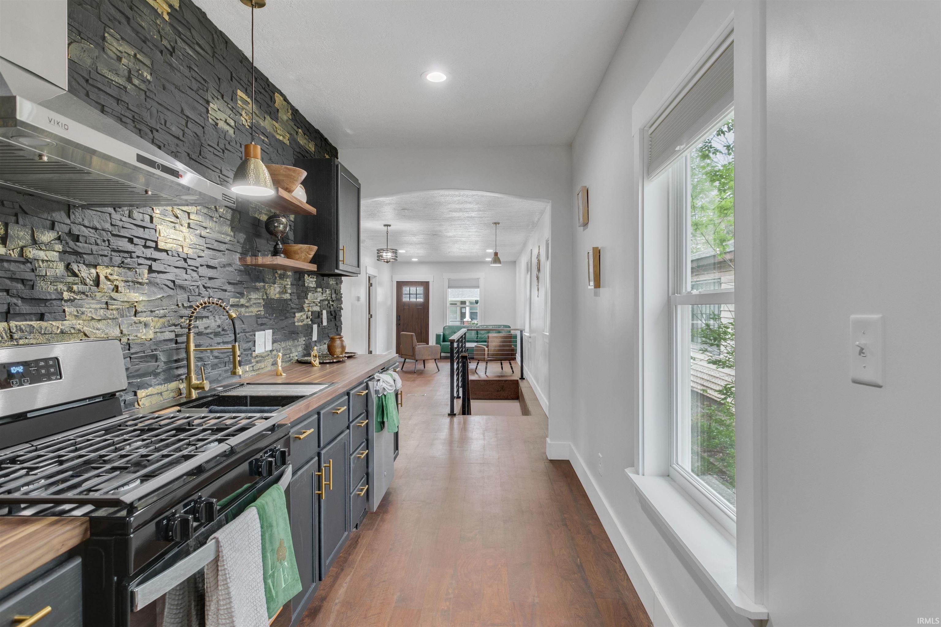1229 Miner Street South Bend IN 46617