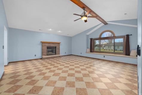 210 Knoll Ridge Boulevard Kendallville IN 46755