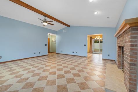 210 Knoll Ridge Boulevard Kendallville IN 46755