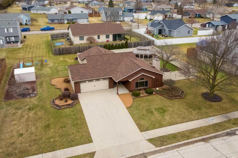210 Knoll Ridge Boulevard Kendallville IN 46755