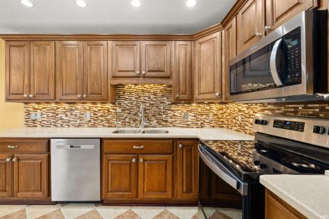 210 Knoll Ridge Boulevard Kendallville IN 46755