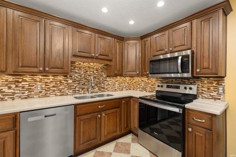 210 Knoll Ridge Boulevard Kendallville IN 46755