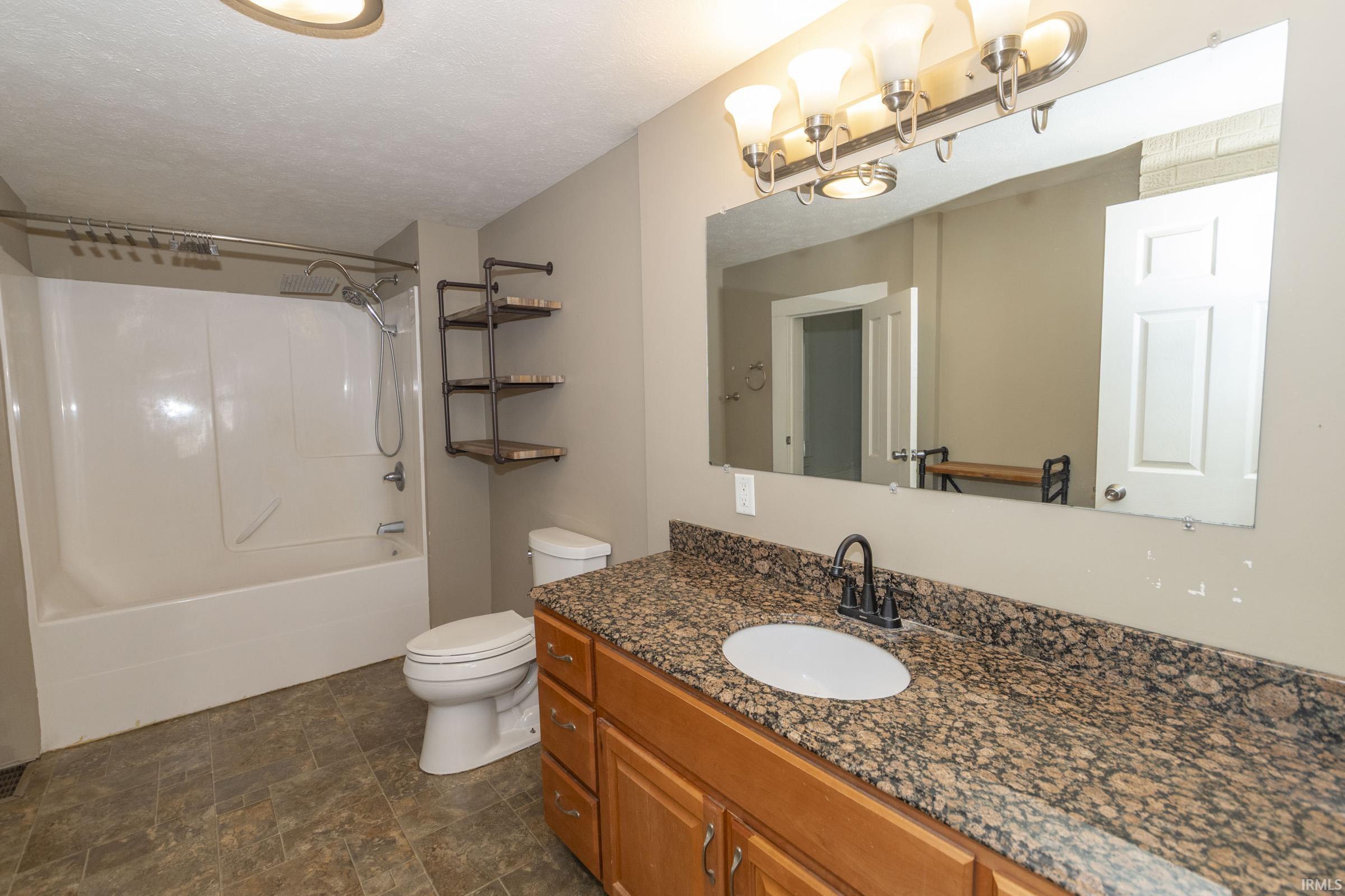 806 E Walnut Street Nappanee IN 46550