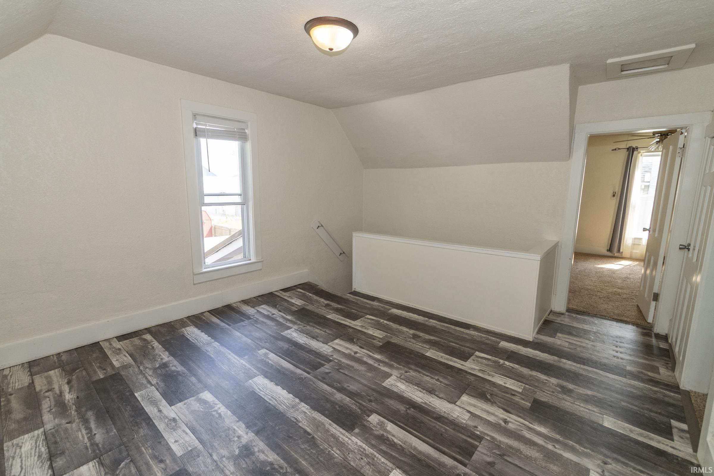 806 E Walnut Street Nappanee IN 46550