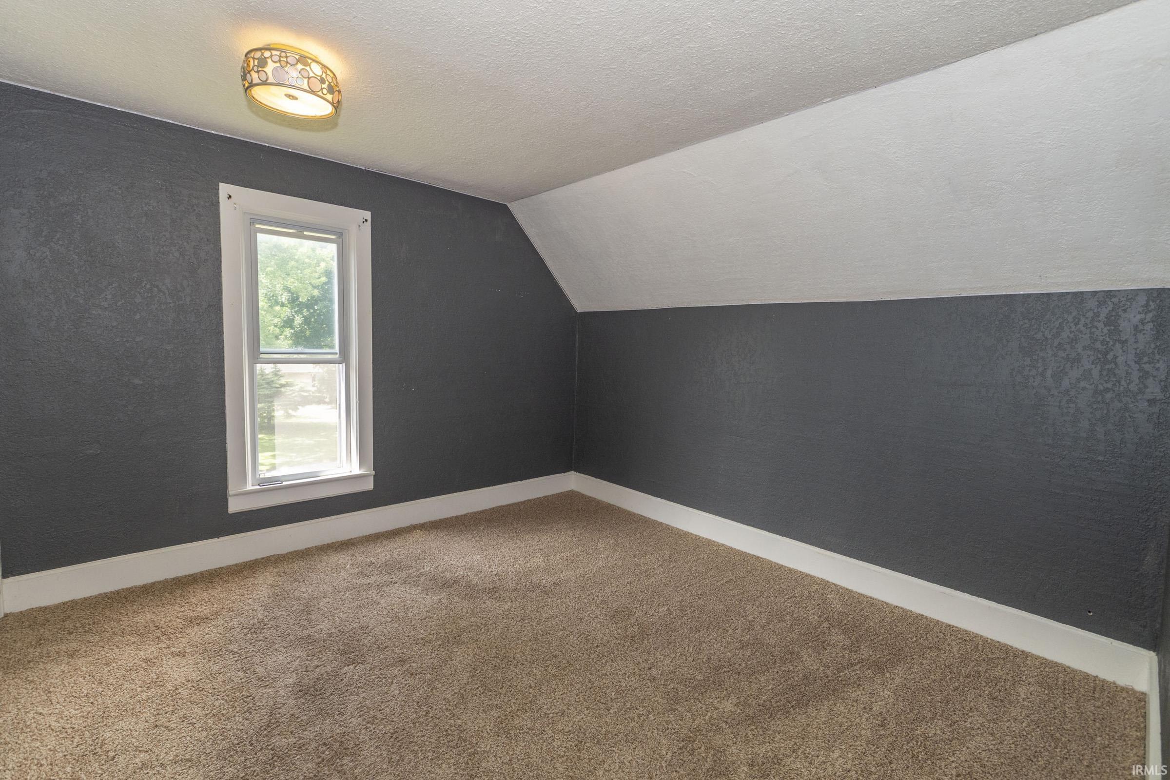 806 E Walnut Street Nappanee IN 46550