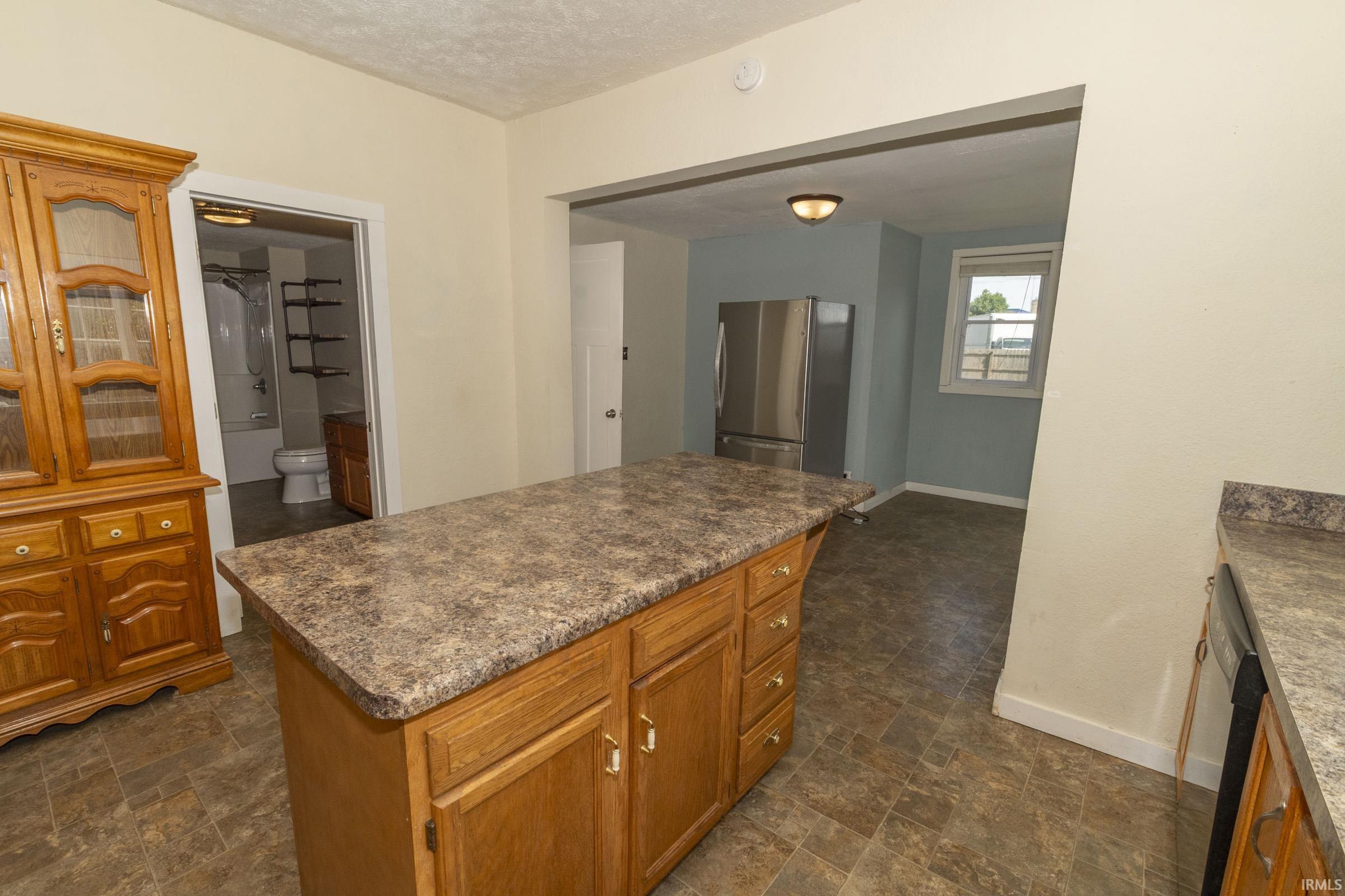 806 E Walnut Street Nappanee IN 46550