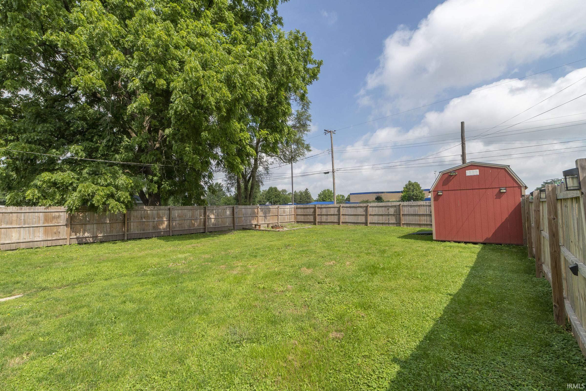 806 E Walnut Street Nappanee IN 46550
