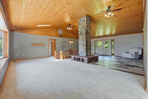 11401 W 500 S Road Mentone IN 46539