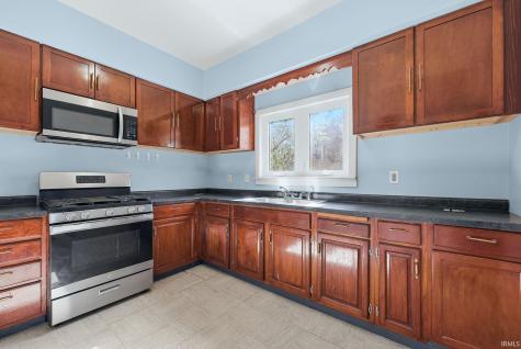 4302 Weisser Park Avenue Fort Wayne IN 46806