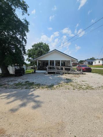 409 Stephens Street Shoals IN 47581