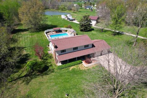 1407 S 125 E Washington IN 47501