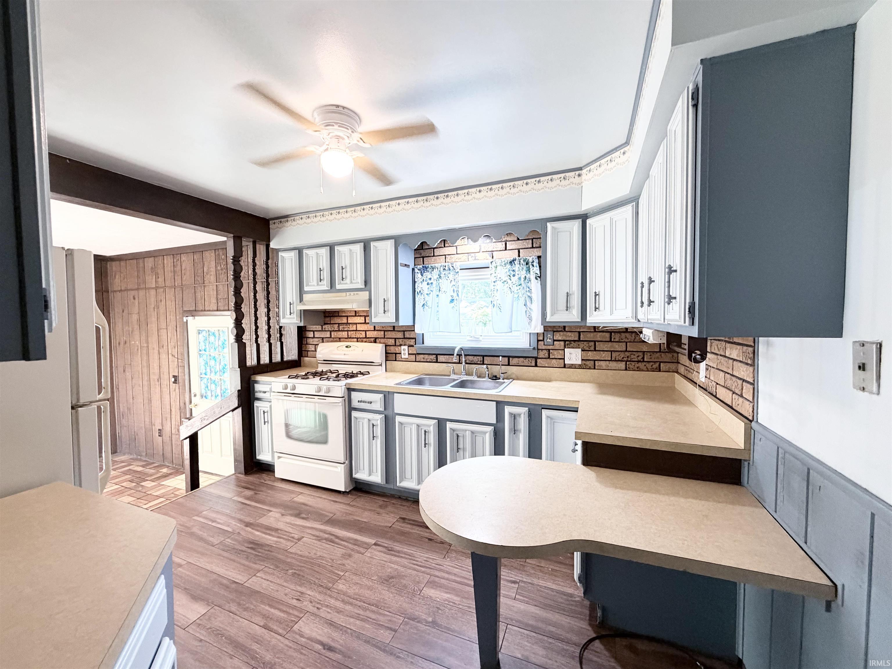 4528 W Linden Avenue South Bend IN 46619