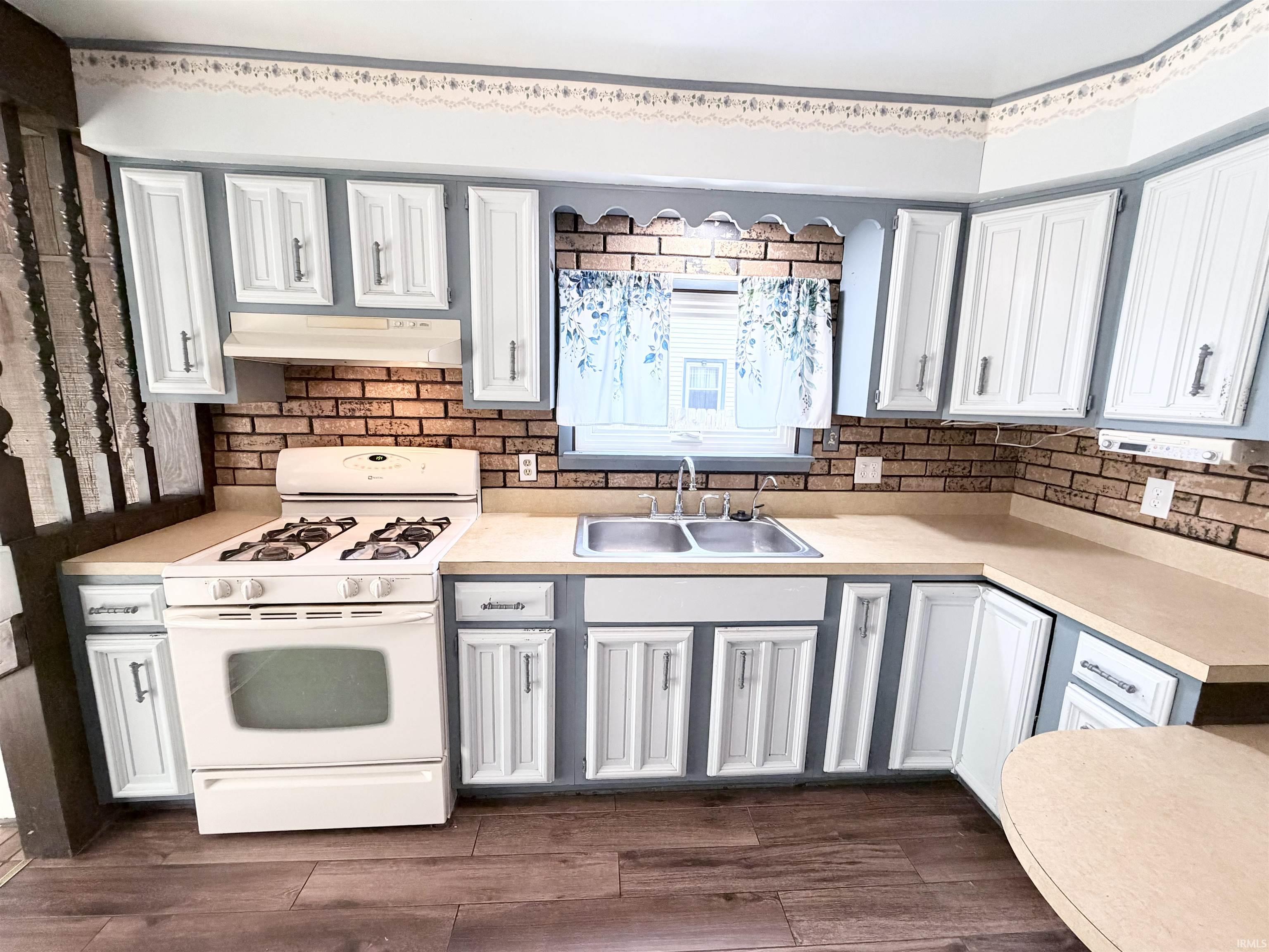 4528 W Linden Avenue South Bend IN 46619